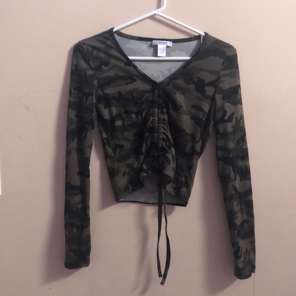 Adjustable String Long Sleeve Crop Top - Picture 1 of 4